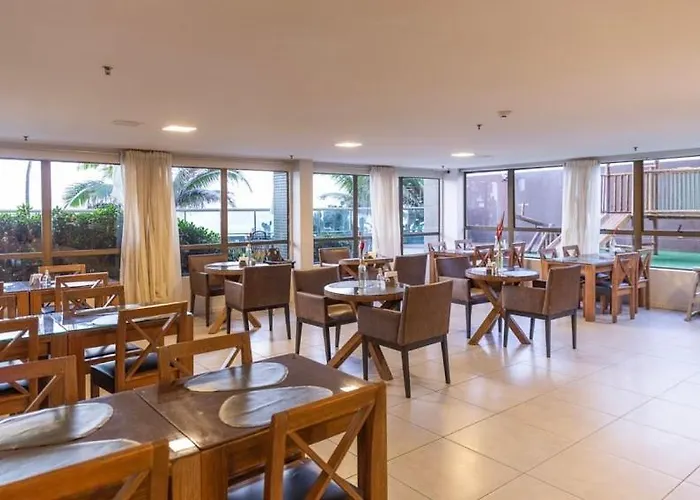 Flat No Ritz Suites Hotel