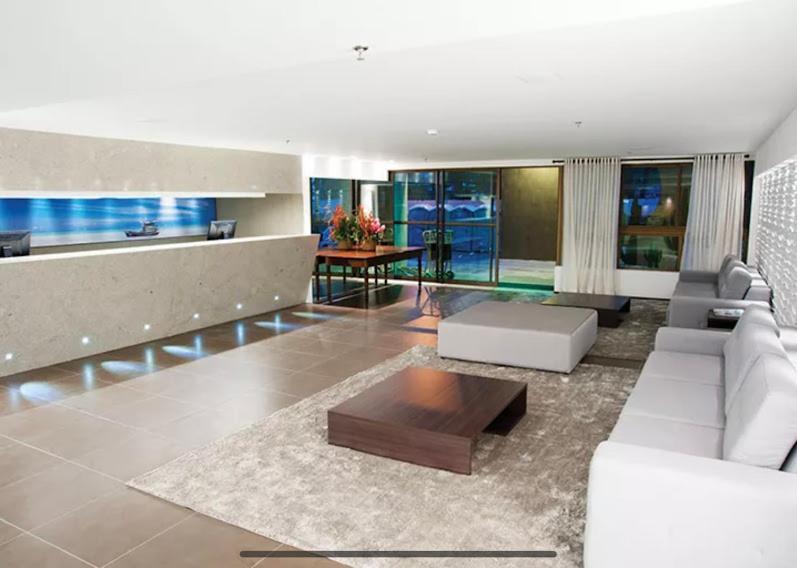 Flat No Ritz Apartment